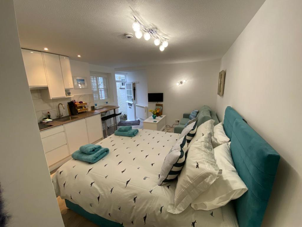Sweet Caroline - Luxury Studio Stone'S Throw From Mousehole Harbour Екстер'єр фото